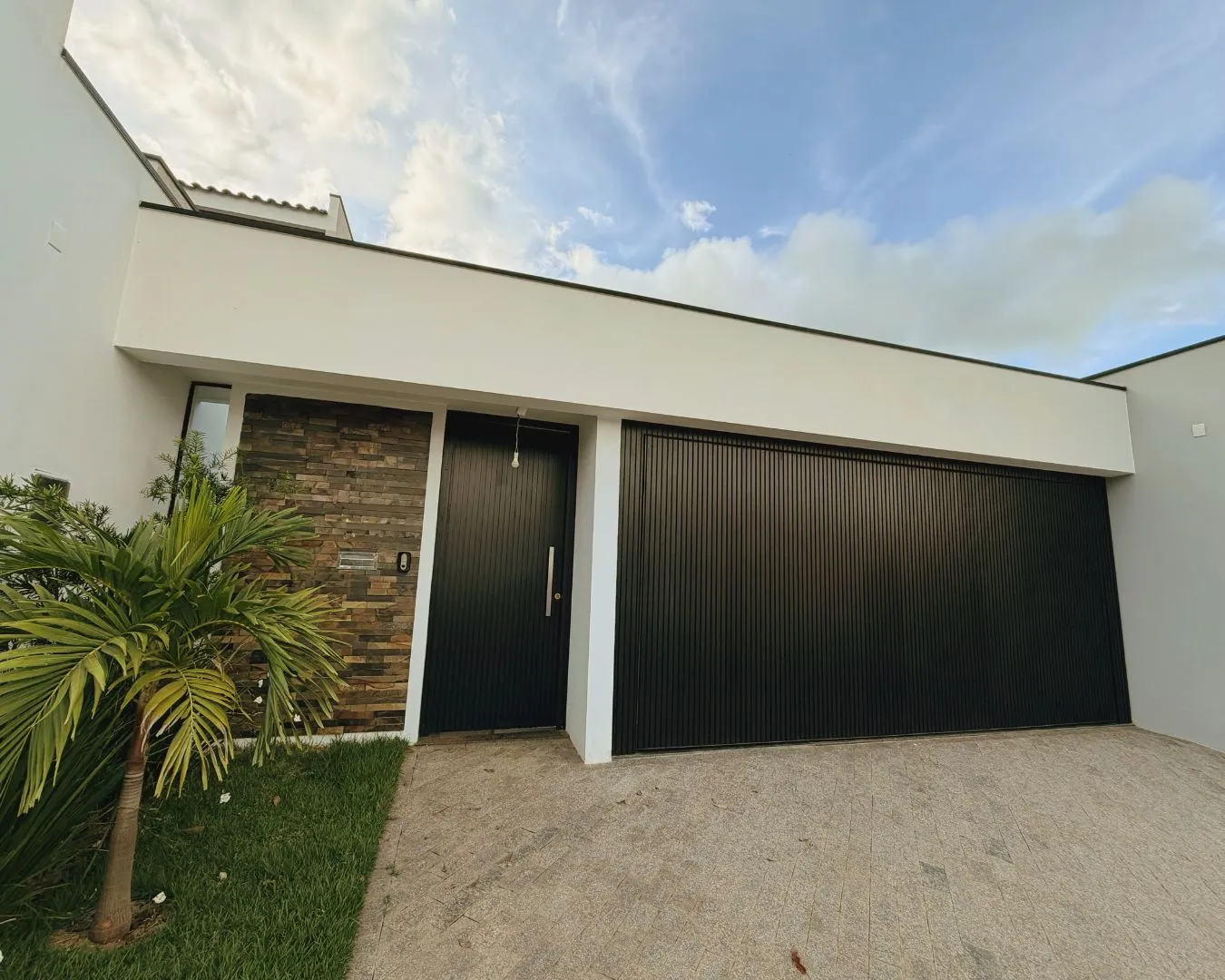 Casa à venda no Terras de São José.